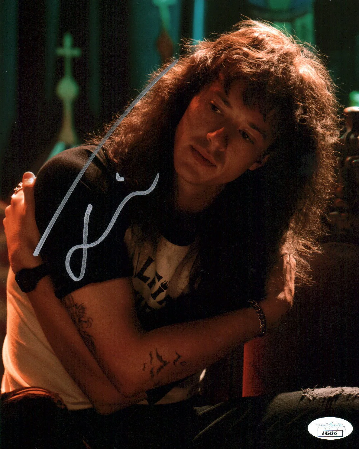 Joseph Quinn Stranger Things 8x10 Signed Photo JSA Certified Autograph - Image 4