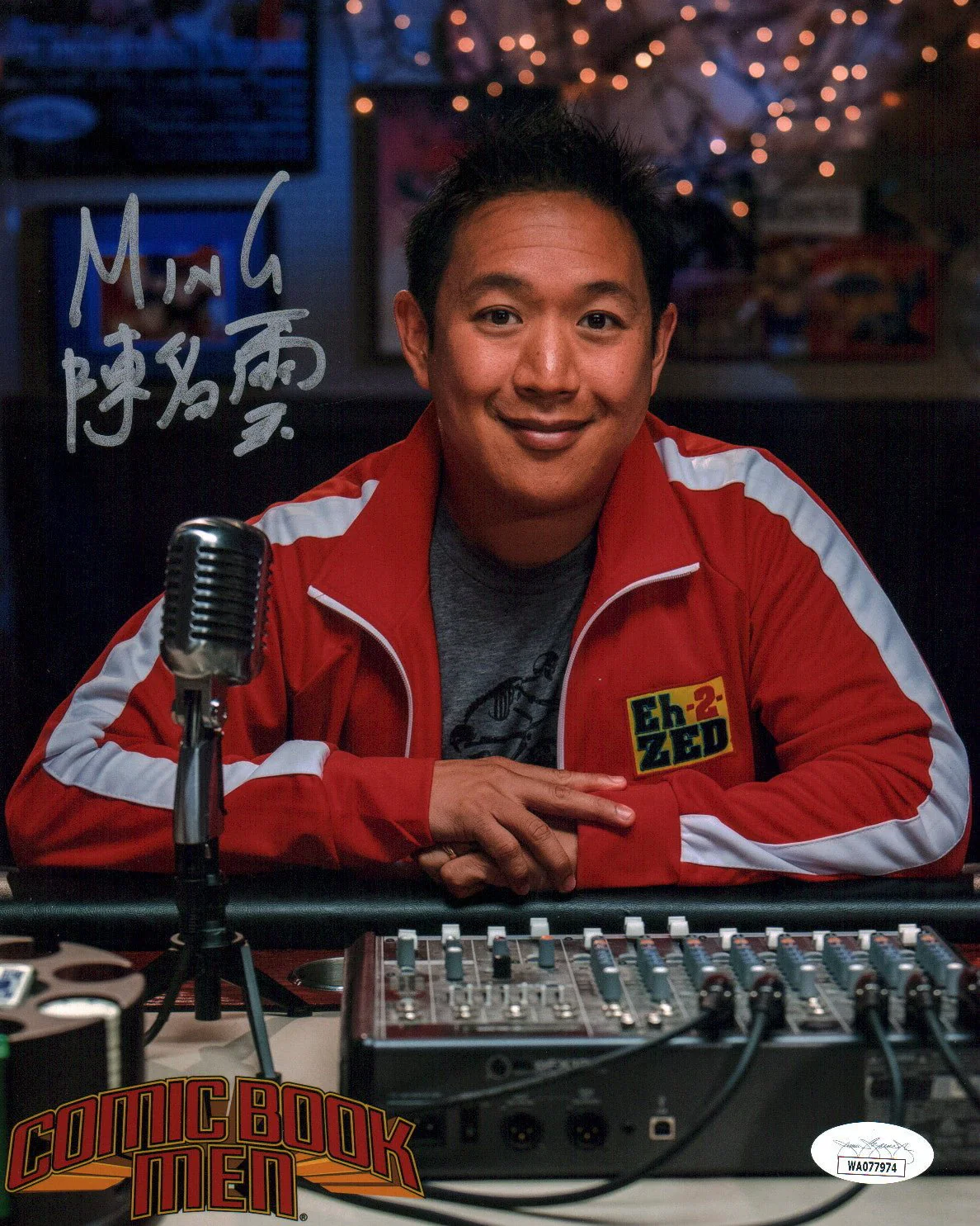 Ming Chen Comic Book Men 8x10 Signed Photo JSA Certified Autograph