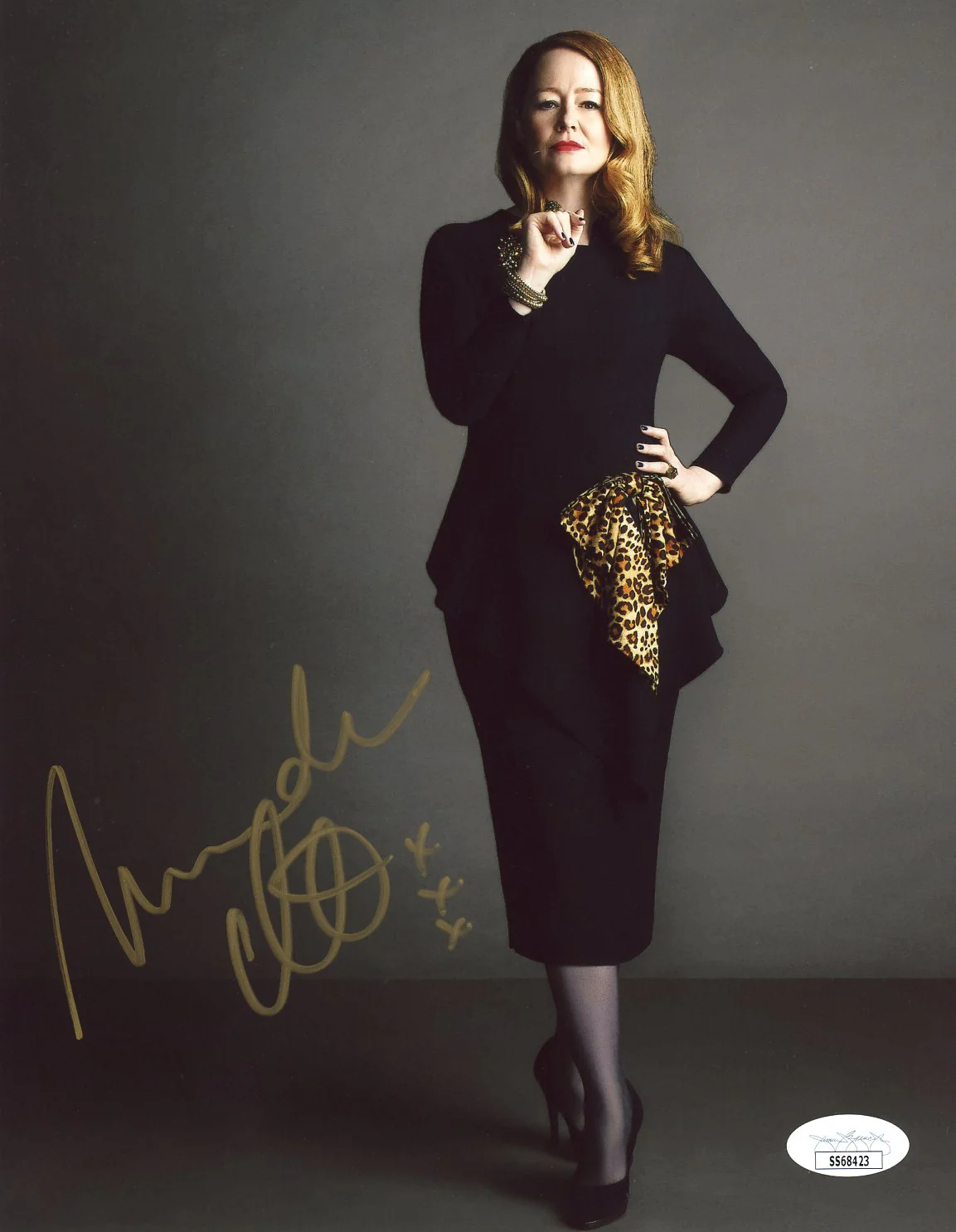 Miranda Otto The Chilling Adventures of Sabrina 8x10 Signed Photo JSA Certified Autograph - Image 2