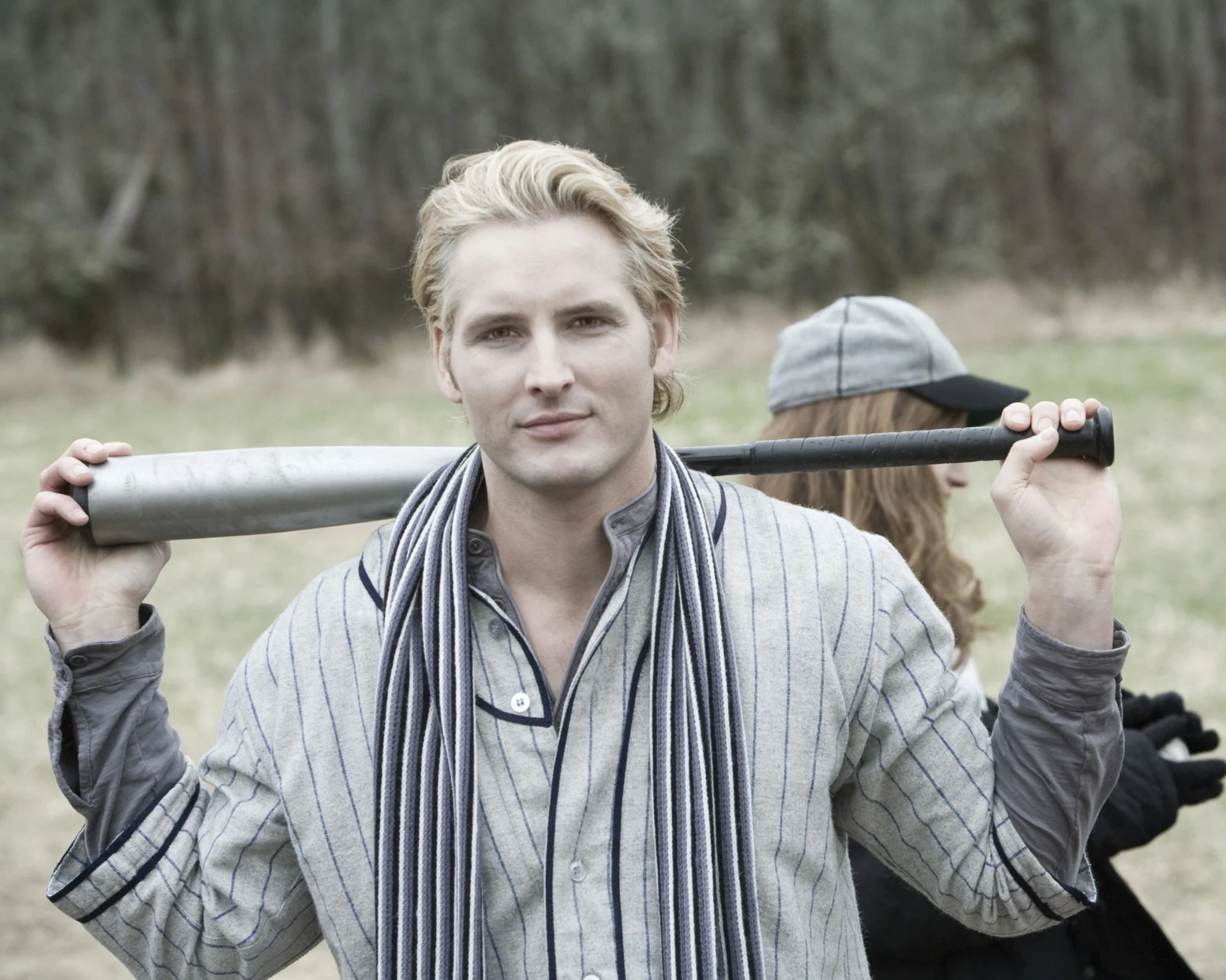 Peter Facinelli: Autograph Signing on Photos, May 14 - Image 3
